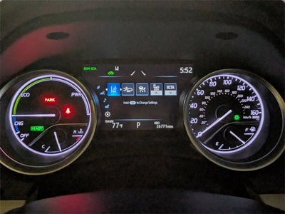 2022 Toyota Camry Hybrid XLE