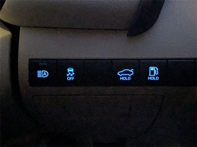 2022 Toyota Camry Hybrid XLE