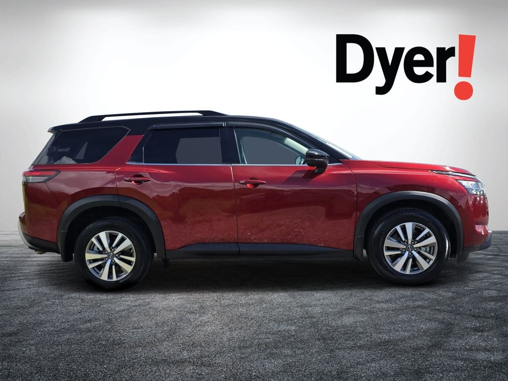 2022 Nissan Pathfinder SL