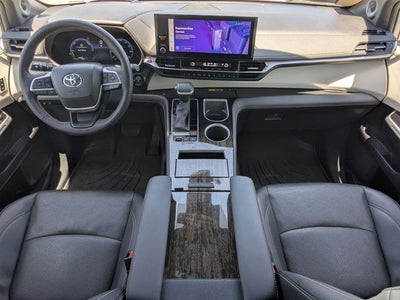 2025 Toyota Sienna Platinum 7 Passenger