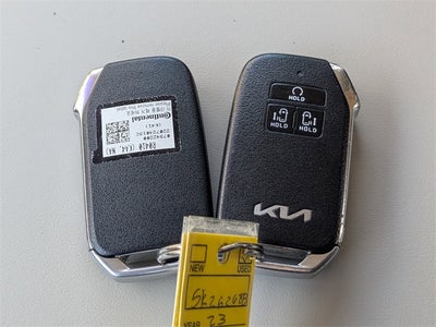 2023 Kia Carnival LX