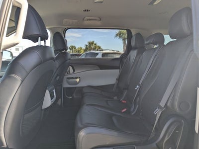 2024 Kia Carnival LX