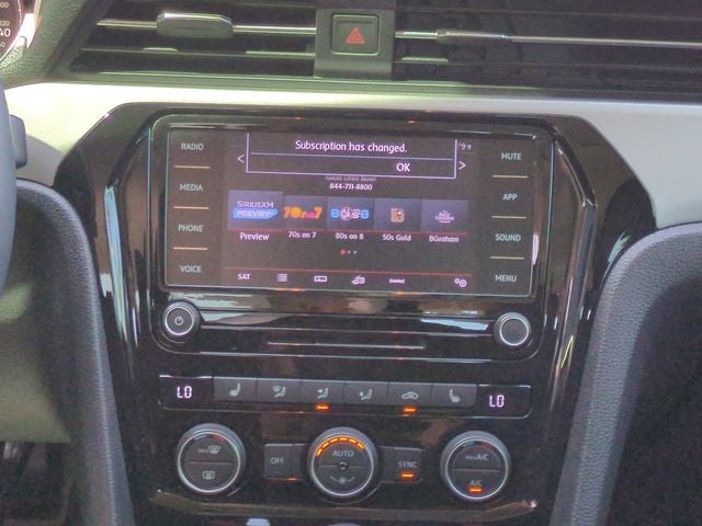 2022 Volkswagen Passat 2.0T SE