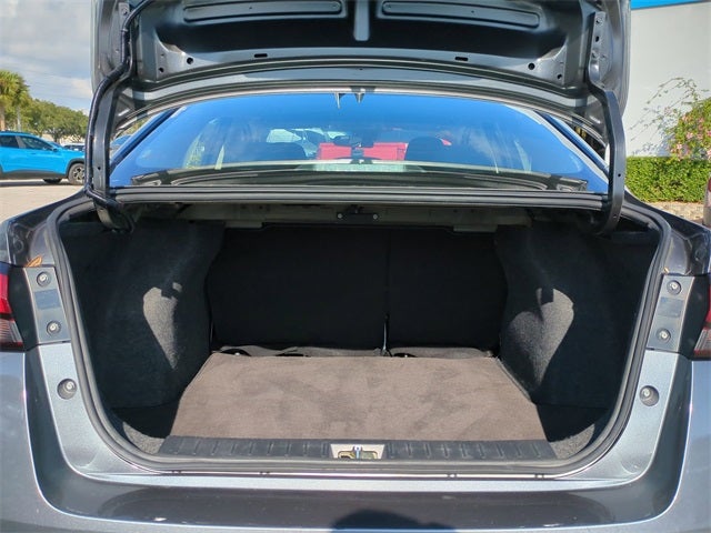 2023 Nissan Versa 1.6 SV