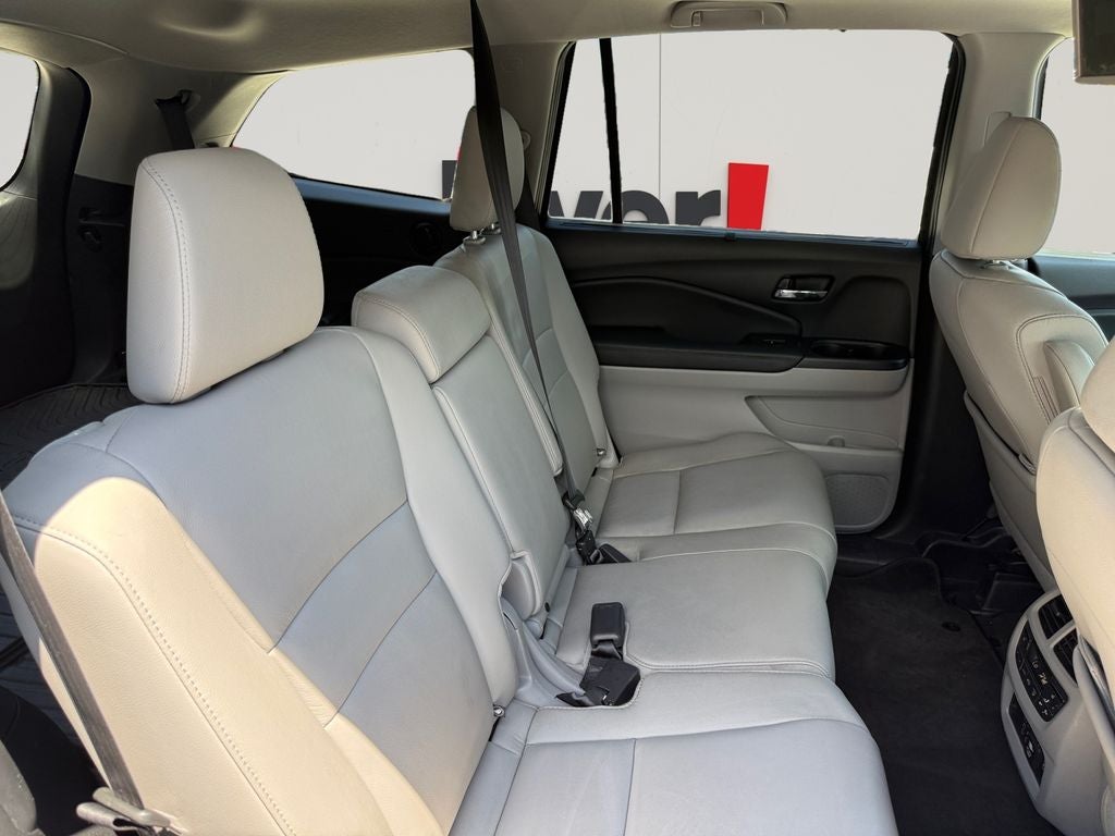 2021 Honda Pilot Touring 8 Passenger