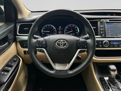 2016 Toyota Highlander Limited Platinum V6