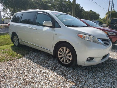 2017 Toyota Sienna XLE 7 Passenger