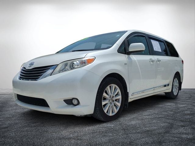 2017 Toyota Sienna XLE 7 Passenger