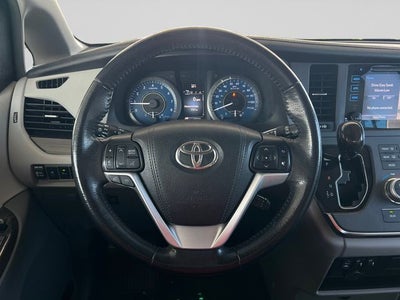 2017 Toyota Sienna XLE 7 Passenger