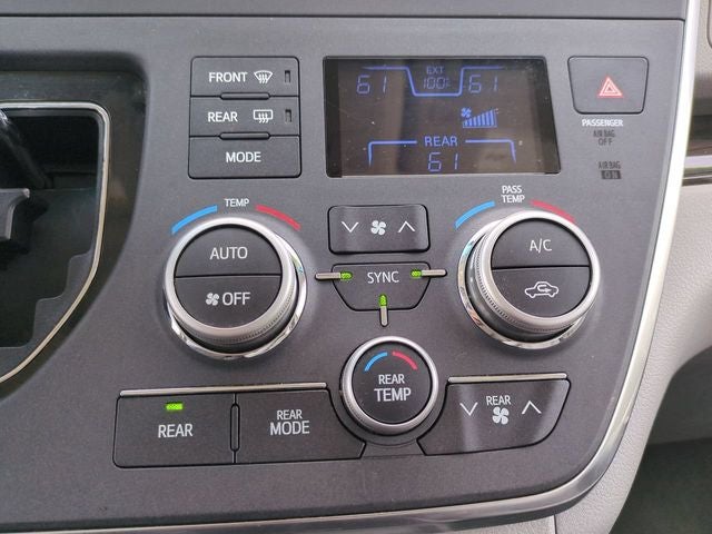 2017 Toyota Sienna XLE 7 Passenger