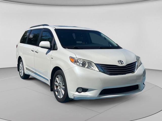 2017 Toyota Sienna XLE 7 Passenger