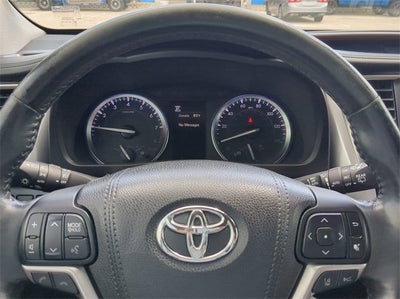 2017 Toyota Highlander Base