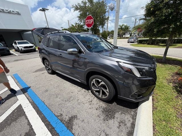 2024 Subaru Forester Touring's photo
