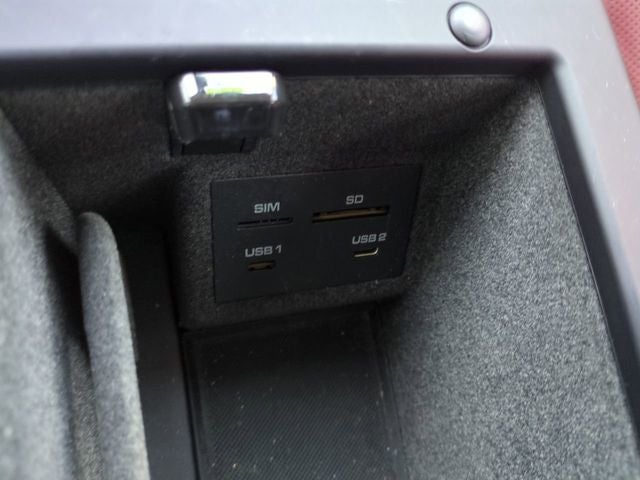 2023 Porsche Macan Base