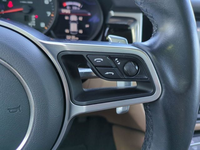 2021 Porsche Macan Base