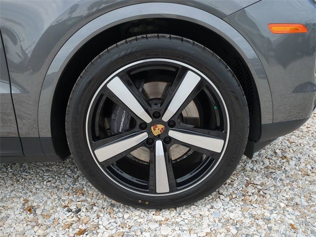 2024 Porsche Cayenne Base