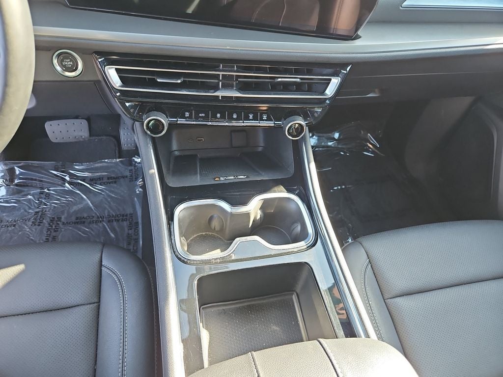 2025 Chevrolet Traverse LT 2LT