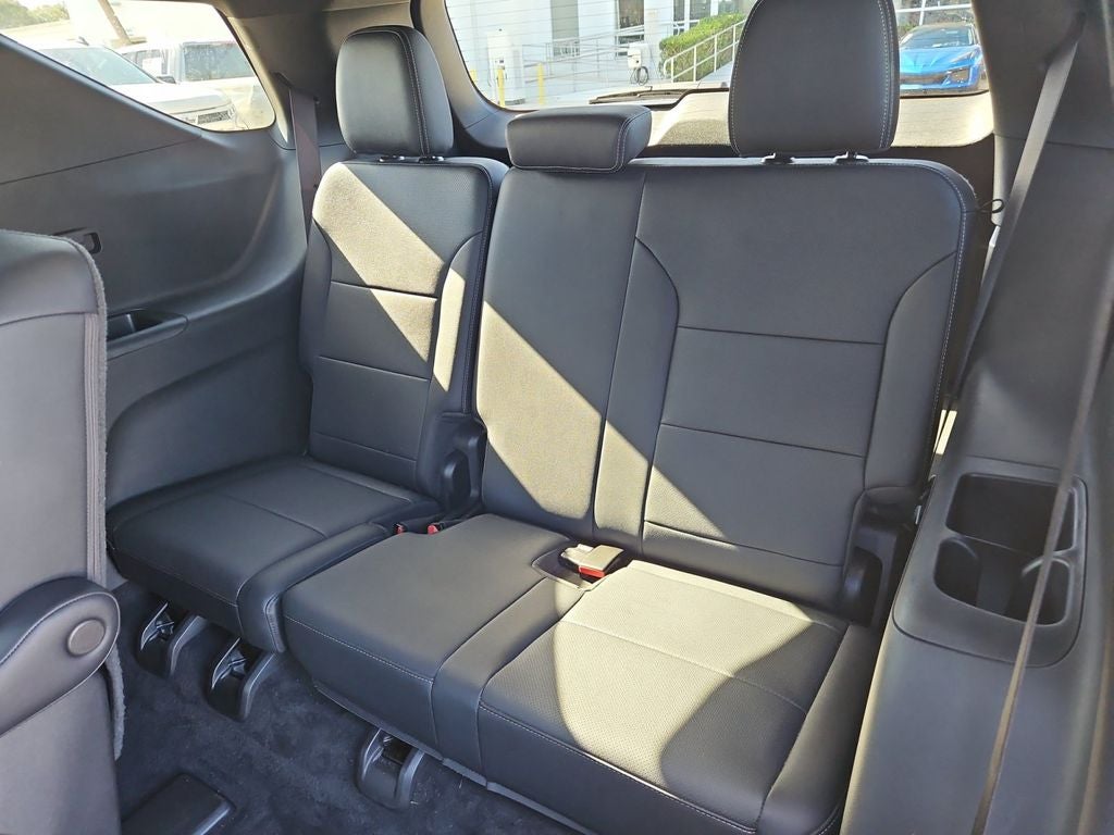 2025 Chevrolet Traverse LT 2LT