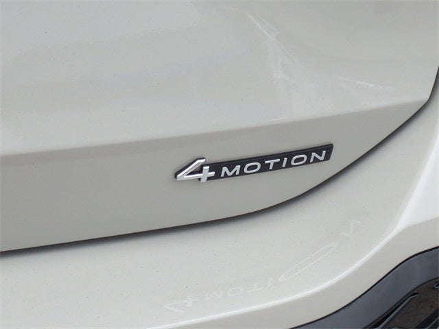 2025 Volkswagen Tiguan 2.0T SEL R-Line