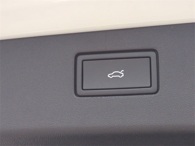 2025 Volkswagen Tiguan 2.0T SEL R-Line