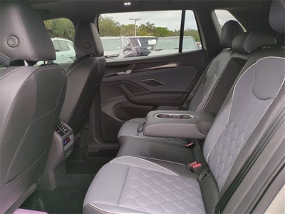 2025 Volkswagen Tiguan 2.0T SEL R-Line