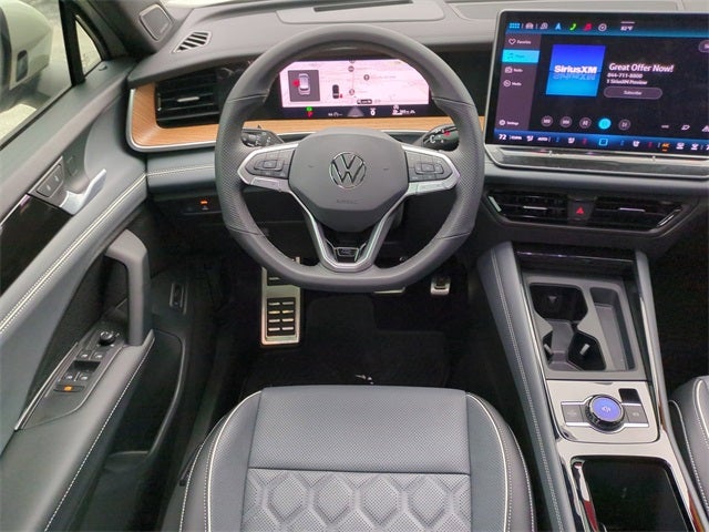 2025 Volkswagen Tiguan 2.0T SEL R-Line
