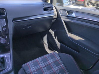 2017 Volkswagen Golf GTI Sport