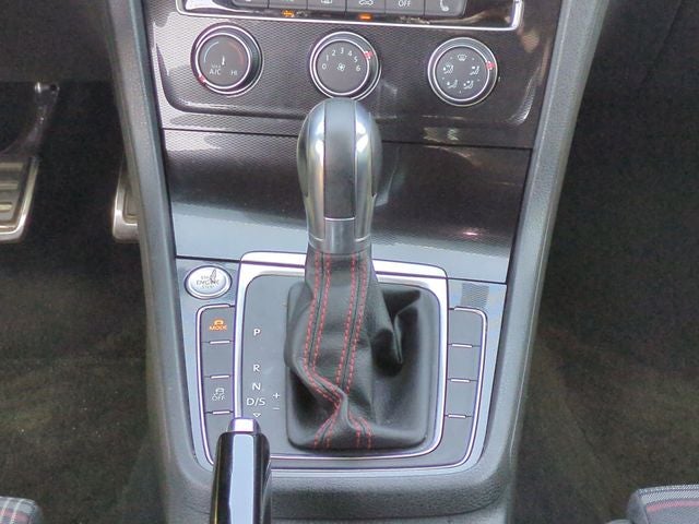 2017 Volkswagen Golf GTI Sport