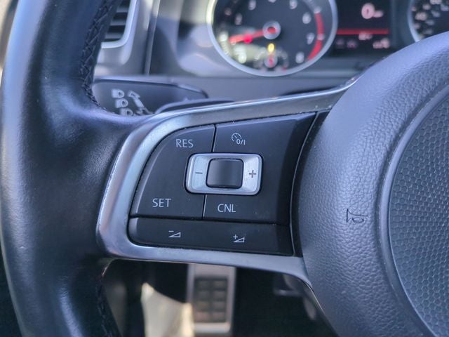 2017 Volkswagen Golf GTI Sport