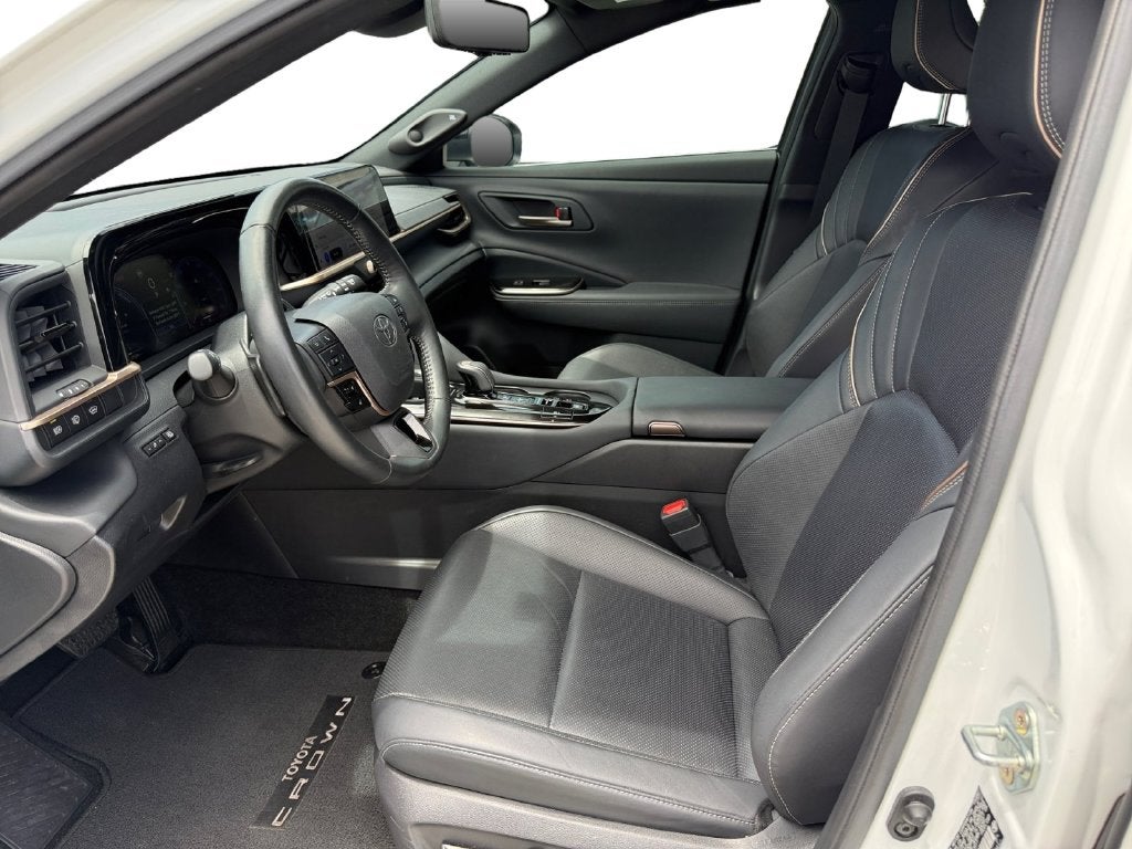 2025 Toyota Crown Signia Limited