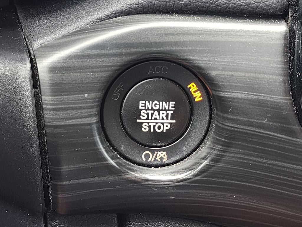 2019 Jeep Grand Cherokee Laredo E