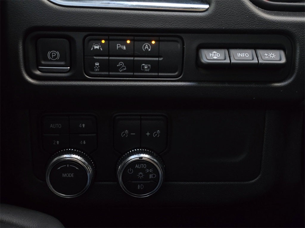 2024 GMC Yukon XL AT4