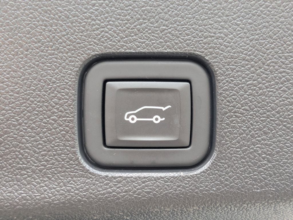 2024 Chevrolet Traverse LS