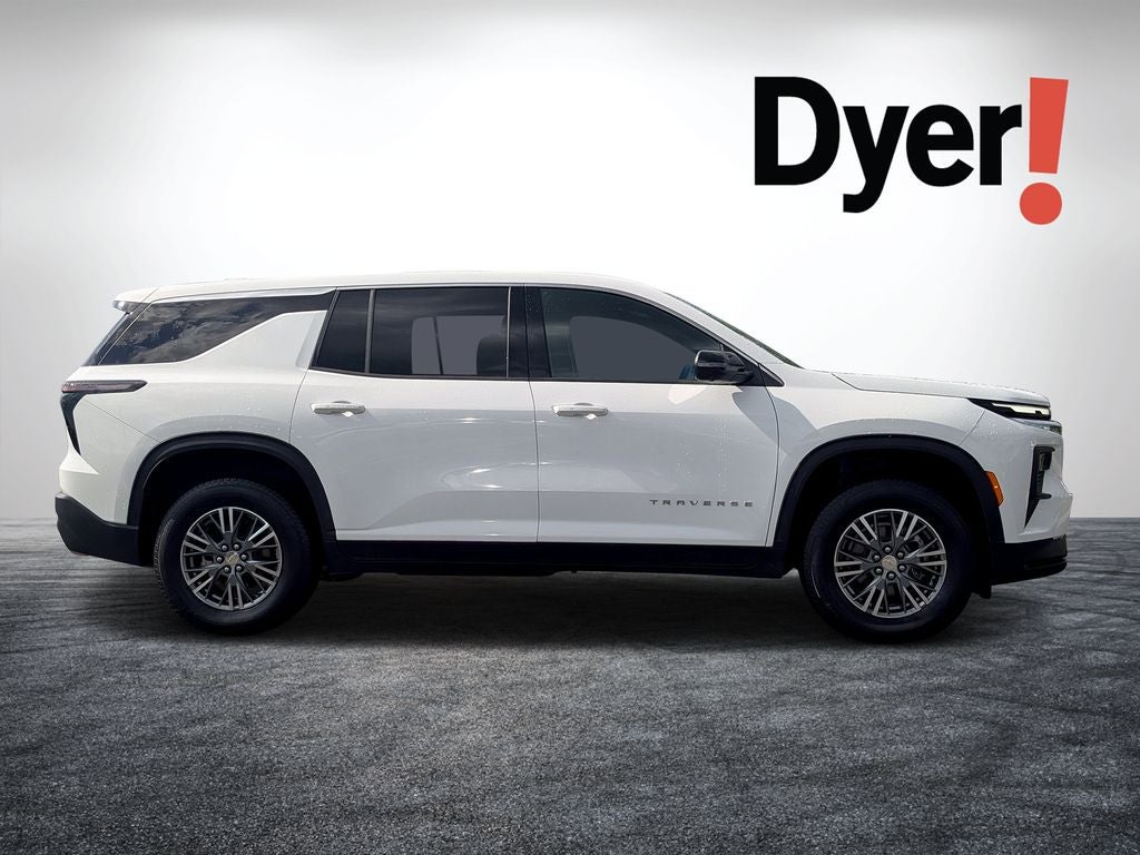 2024 Chevrolet Traverse LS
