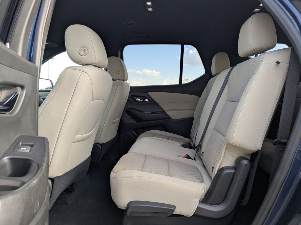 2022 Chevrolet Traverse LS