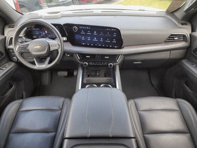 2025 Chevrolet Suburban LT