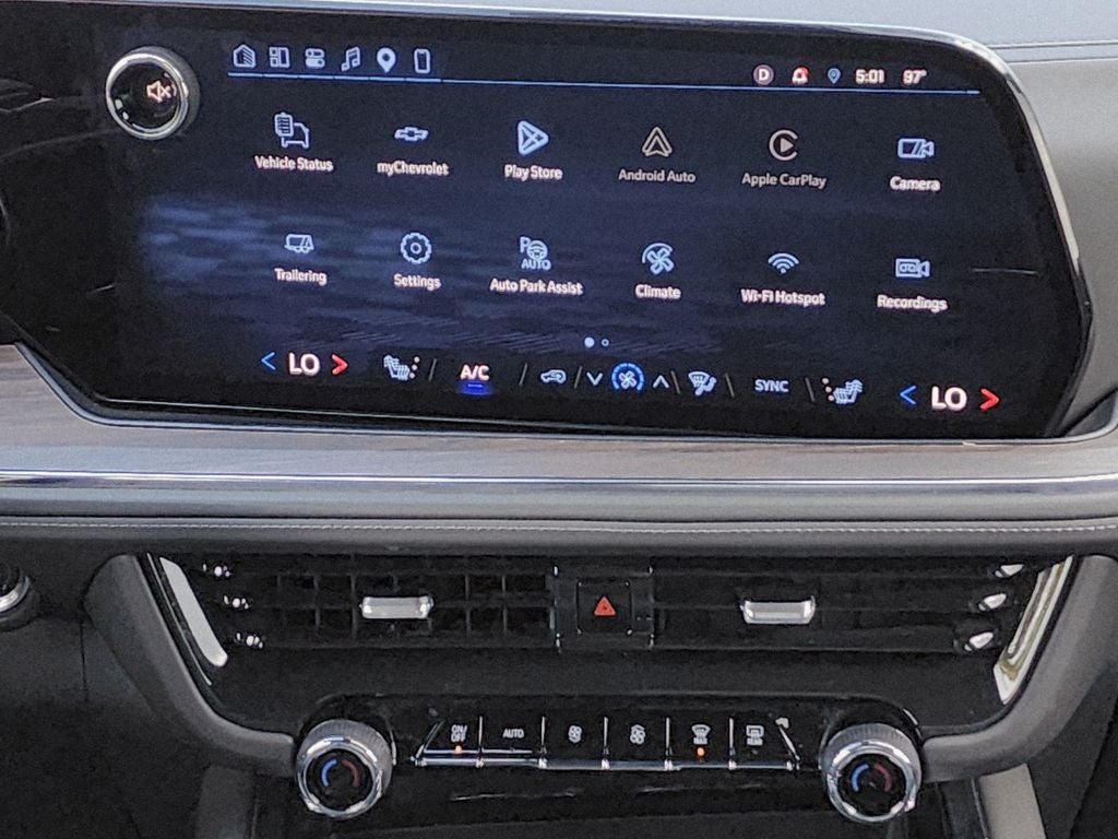 2025 Chevrolet Suburban LT