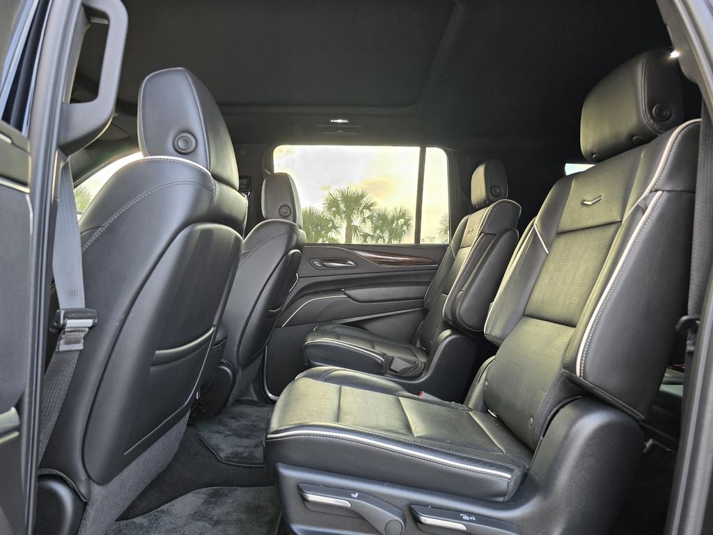 2022 Cadillac Escalade ESV Premium