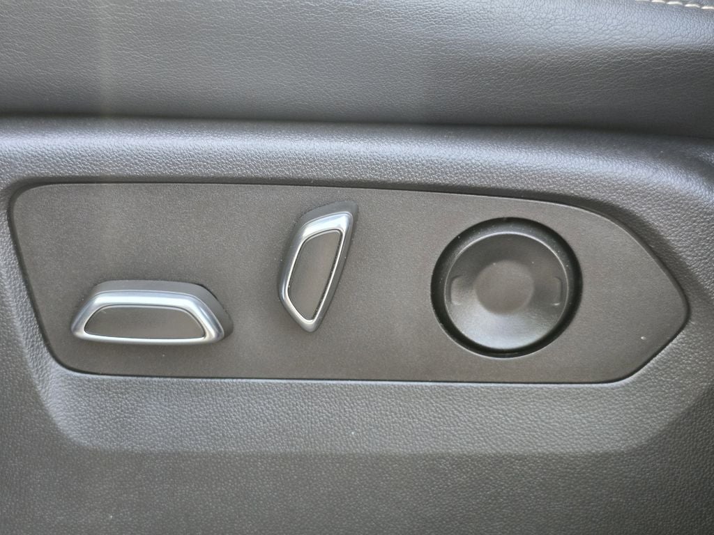 2022 Cadillac Escalade ESV Premium