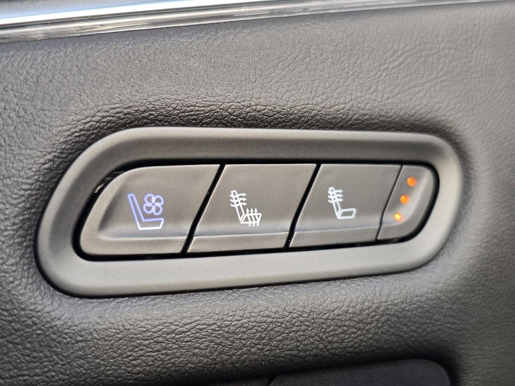 2022 Cadillac Escalade ESV Premium