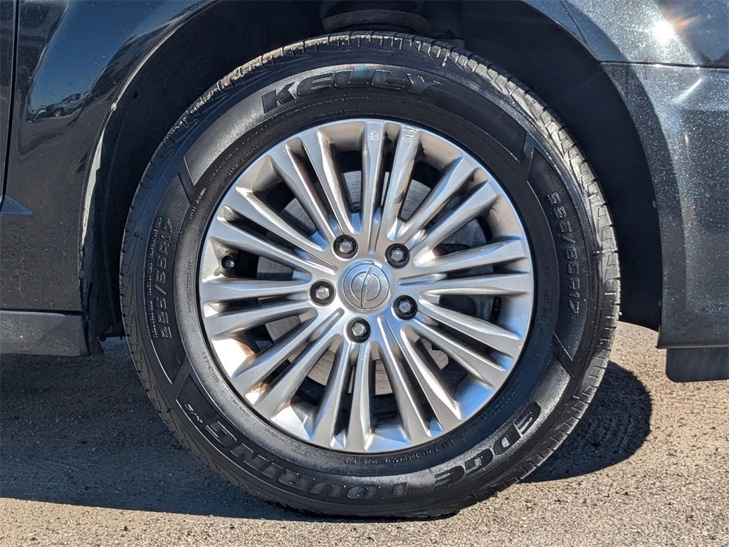 2015 Chrysler Town & Country Touring-L