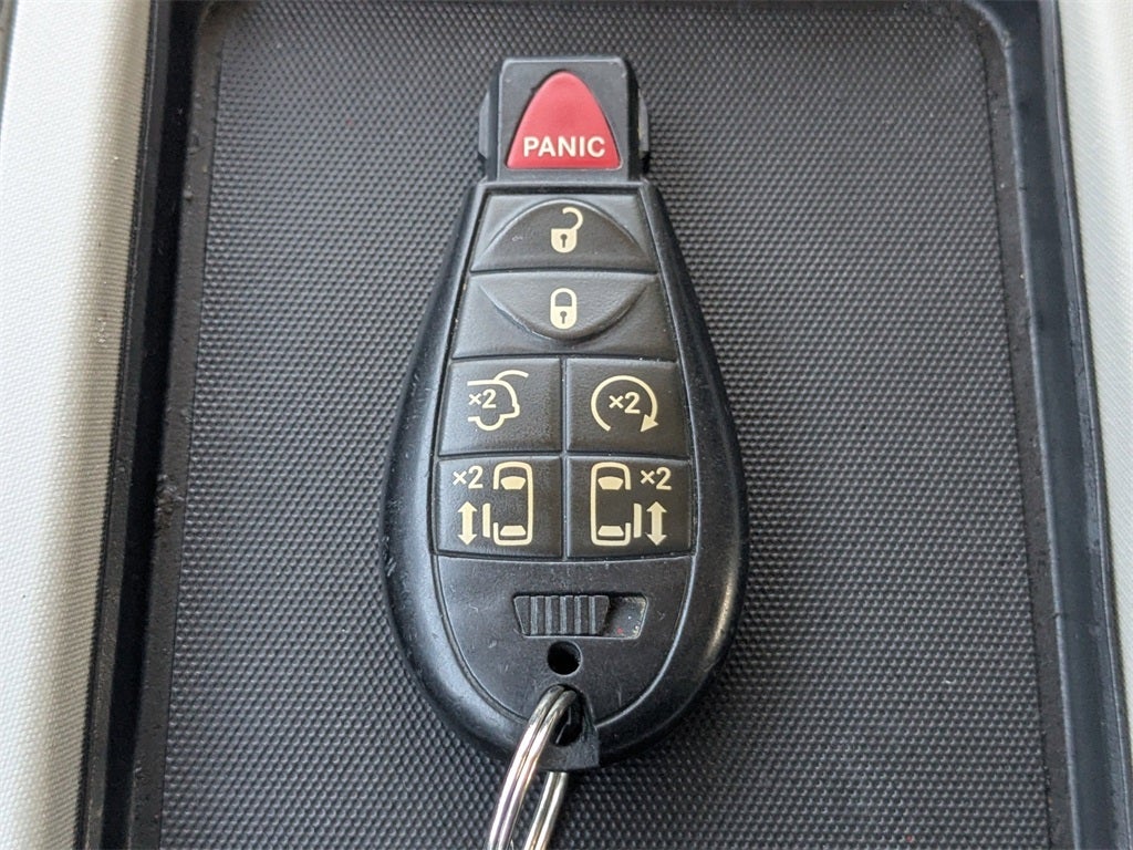 2015 Chrysler Town & Country Touring-L