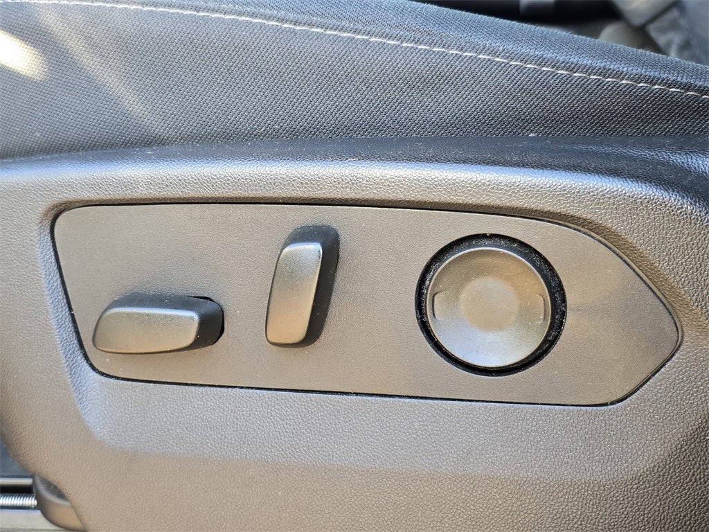 2024 Chevrolet Silverado 1500 LT LT1