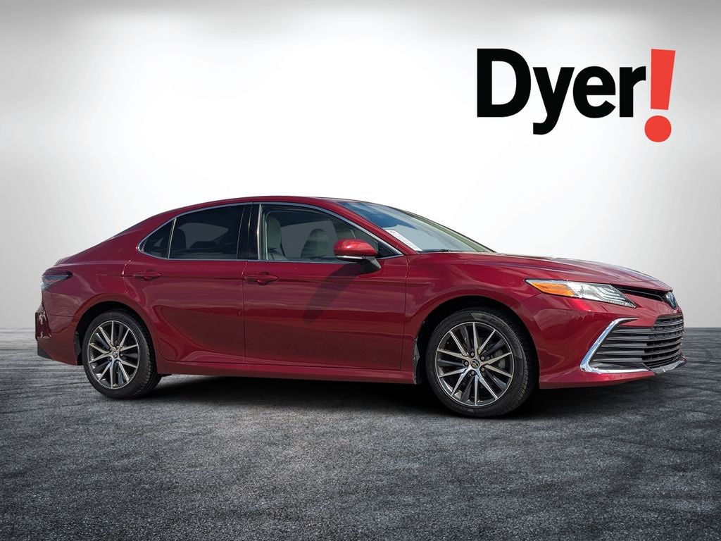 2022 Toyota Camry Hybrid XLE