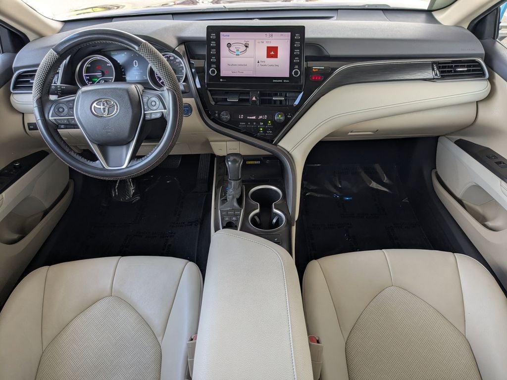 2022 Toyota Camry Hybrid XLE