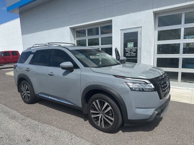 2024 Nissan Pathfinder Platinum