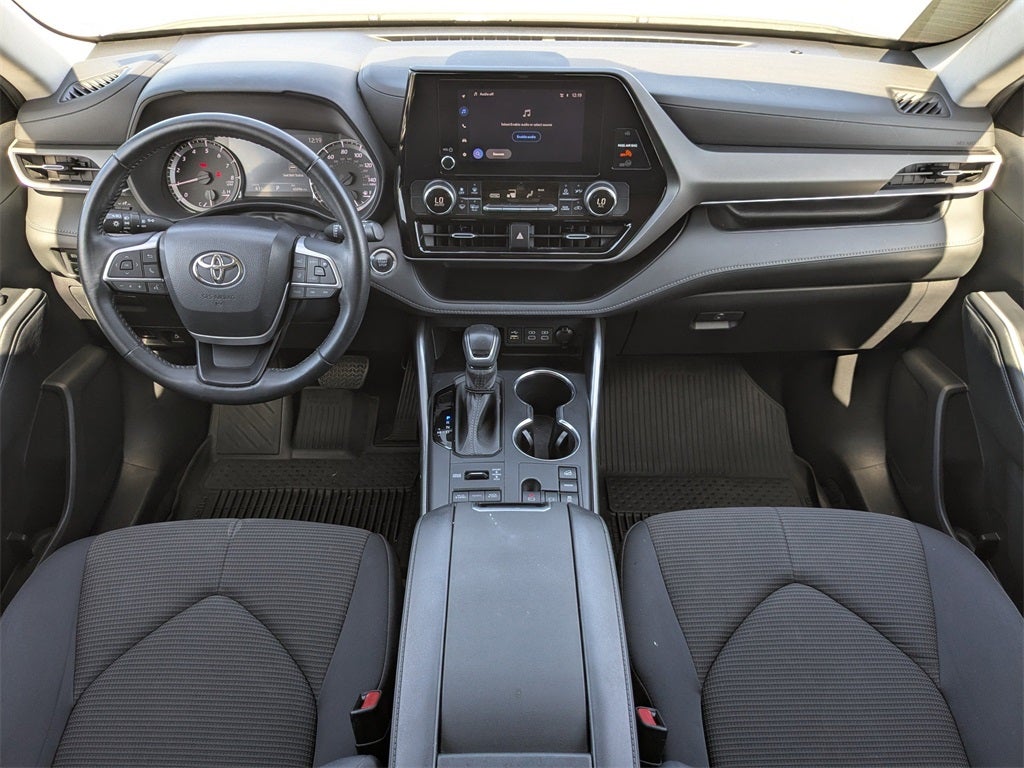 2023 Toyota Highlander LE