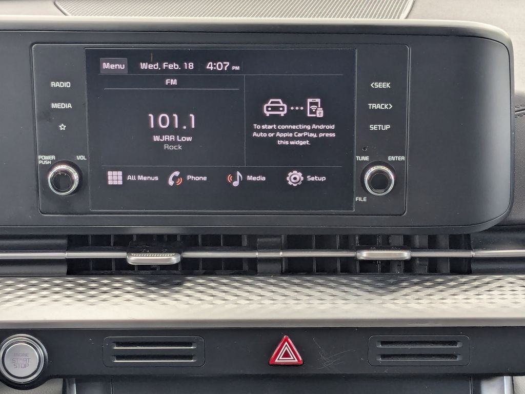 2024 Kia Carnival LX