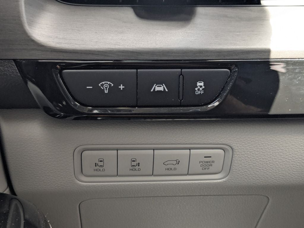 2024 Kia Carnival SX