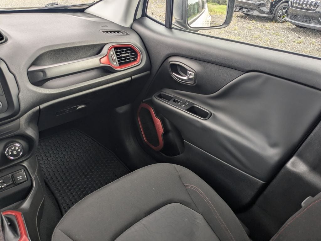 2017 Jeep Renegade Trailhawk